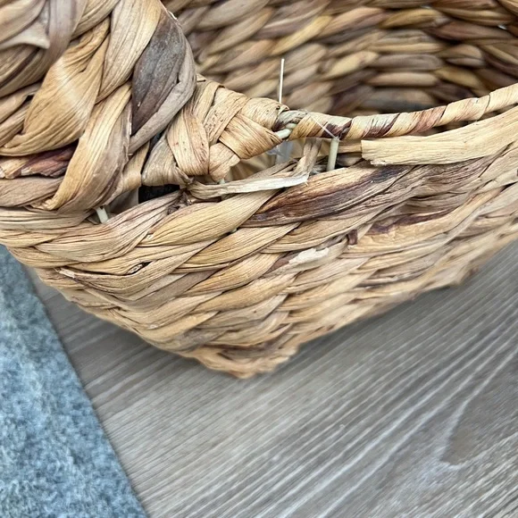 Llama 🦙 Wicker Plant Basket NWT - Picture 4 of 4